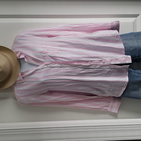 Beachlunchlounge stripped vneck button down - Picture 7 of 14